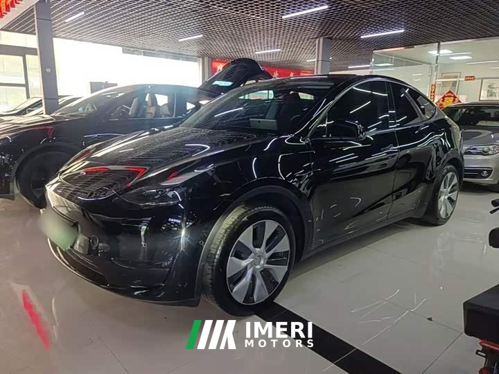 Tesla Model Y Facelift Rear-Wheel Drive