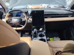 Geely Boyue L 1.5TD DCT Luxury - ფოტო 10