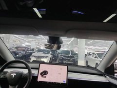 Tesla Model Y Rear-Wheel Drive - ფოტო 18