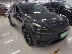 Tesla Model Y Rear-Wheel Drive - ფოტო 4
