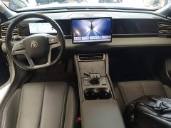 BYD Qin L DM-i Smart Drive Edition 120KM Superior - ფოტო 10