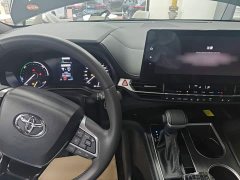 Toyota Sienna 2.5L Hybrid AWD Premium - ფოტო 10