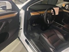 Tesla Model Y Rear-Wheel Drive - ფოტო 16