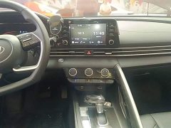 Hyundai Elantra 2023 1.5L CVT GLX Elite - ფოტო 13