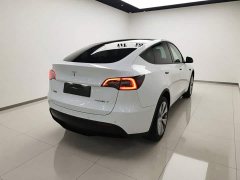 Tesla Model Y Long Range All-Wheel Drive - ფოტო 5