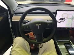 Tesla Model Y Long Range All-Wheel Drive - ფოტო 7