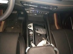 Changan Oushang X7 PLUS Comfort Edition 1.5T Automatic Pilot 7-Seater - ფოტო 10