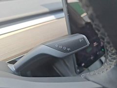 Tesla Model Y Long Range All-Wheel Drive - ფოტო 10