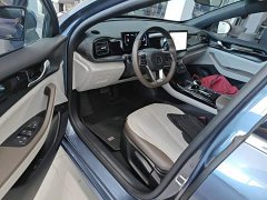 BYD Qin PLUS Glory Edition DM-i 55KM Leading - ფოტო 12