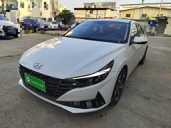 Hyundai Elantra 1.5L CVT Luxury - ფოტო 1