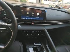 Hyundai Elantra 1.5L CVT Luxury - ფოტო 13
