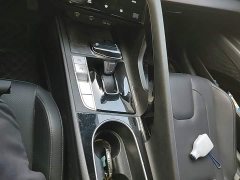 Hyundai Elantra 1.5L CVT Luxury - ფოტო 14