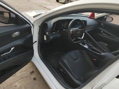 Hyundai Elantra 1.5L CVT Luxury - ფოტო 16