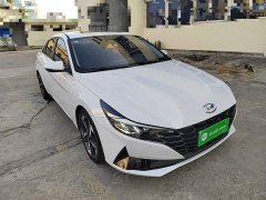 Hyundai Elantra 1.5L CVT Luxury - ფოტო 4