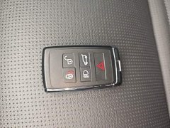 Land Rover Discovery Sport 249PS Metropolitan Edition 5-seater - ფოტო 9