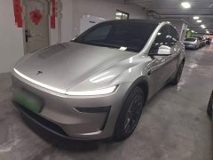 Tesla Model Y L Long Range All-Wheel Drive - ფოტო 1