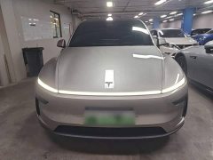 Tesla Model Y L Long Range All-Wheel Drive - ფოტო 3