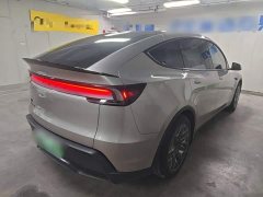 Tesla Model Y L Long Range All-Wheel Drive - ფოტო 7