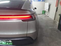 Tesla Model Y L Long Range All-Wheel Drive - ფოტო 8