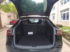 Tesla Model Y Standard Range RWD - ფოტო 19