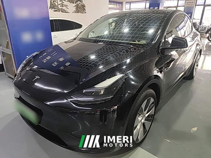 Tesla Model Y Facelift Rear-Wheel Drive