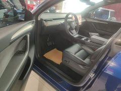 Tesla Model Y Long Range All-Wheel Drive - ფოტო 16