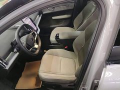 Volvo EX30 2025 Rear-Wheel Drive Extended Range Ultra - ფოტო 15