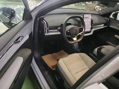 Volvo EX30 2025 Rear-Wheel Drive Extended Range Ultra - ფოტო 16