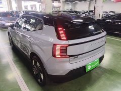 Volvo EX30 2025 Rear-Wheel Drive Extended Range Ultra - ფოტო 5