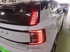 Volvo EX30 2025 Rear-Wheel Drive Extended Range Ultra - ფოტო 8