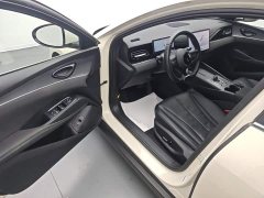 BYD Dolphin 06 DM-i Smart Drive 120KM Deluxe - ფოტო 16