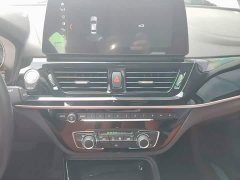 BMW 1 Series 125i M Sport Night Edition - ფოტო 13
