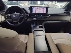 Toyota Sienna 2021 2.5L Hybrid Premium Edition - ფოტო 10