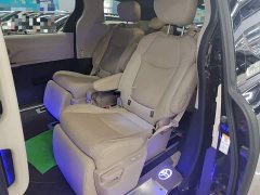 Toyota Sienna 2021 2.5L Hybrid Premium Edition - ფოტო 17