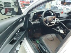 Hyundai Elantra 2023 1.5L CVT GLX Elite - ფოტო 16