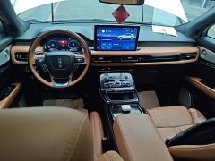Lincoln Navigator 2.7T AWD Presidential Edition - ფოტო 10