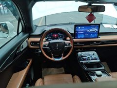 Lincoln Navigator 2.7T AWD Presidential Edition - ფოტო 11