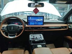 Lincoln Navigator 2.7T AWD Presidential Edition - ფოტო 13