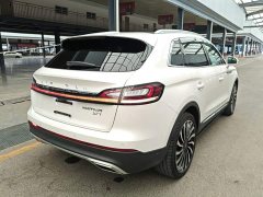 Lincoln Navigator 2.7T AWD Presidential Edition - ფოტო 7