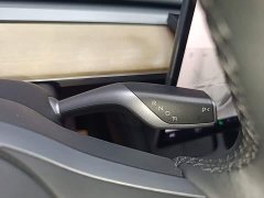 Tesla Model Y Rear-Wheel Drive - ფოტო 14