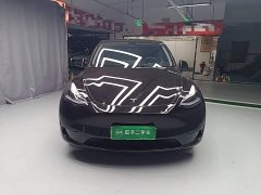 Tesla Model Y Rear-Wheel Drive - ფოტო 3
