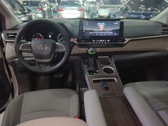 Toyota Grevias 2.5L Hybrid Luxury - ფოტო 10