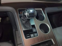Toyota Grevias 2.5L Hybrid Luxury - ფოტო 14