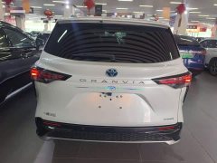 Toyota Grevias 2.5L Hybrid Luxury - ფოტო 6