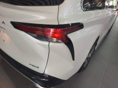 Toyota Grevias 2.5L Hybrid Luxury - ფოტო 8