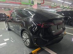 Tesla Model Y Standard Range RWD - ფოტო 5
