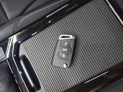 Volkswagen Passat Outstanding Edition 380TSI Dragon Ascendant Version - ფოტო 9