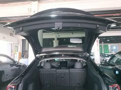 Tesla Model Y Rear-Wheel Drive - ფოტო 19