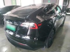 Tesla Model Y Rear-Wheel Drive - ფოტო 7