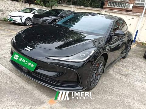 2024 IM Zhiji L6 Max Ultra Performance Edition
